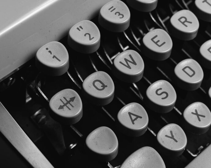 gray and black typewriter keyboard